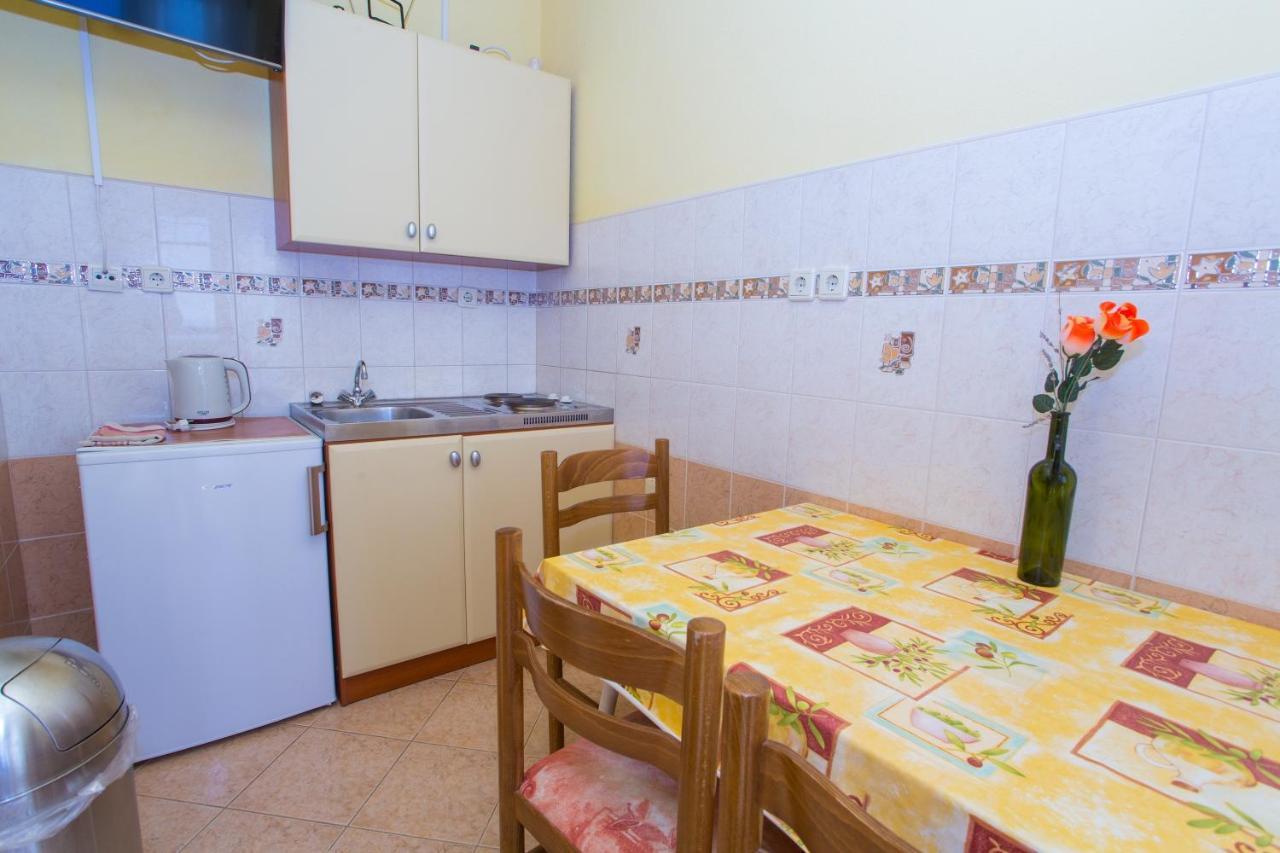 Apartments With A Parking Space Baska Voda, Makarska - 6761 Екстериор снимка