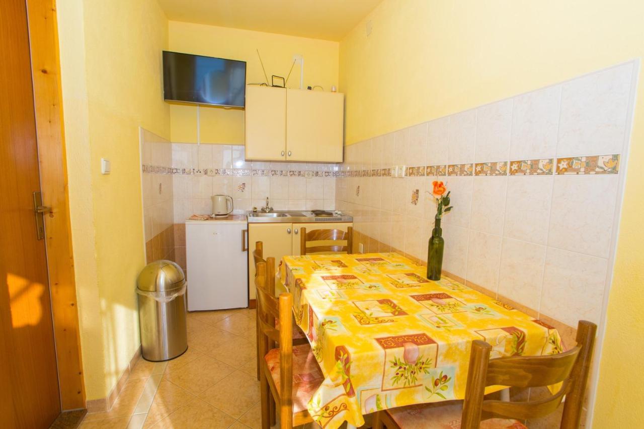 Apartments With A Parking Space Baska Voda, Makarska - 6761 Екстериор снимка